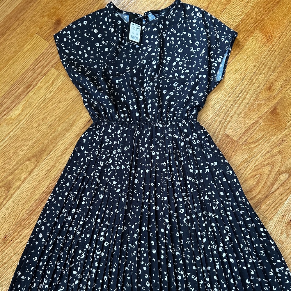 NWT New Look Black and White Animal Print Dress